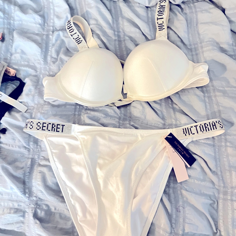 NWT Victoria’s Secret white w rhinestone detail bathing suit size M